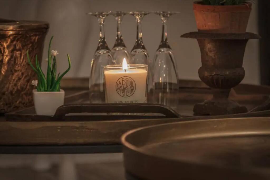 Apartamento Centre : Lumineux Et Atypique 46, Place D'erlon *